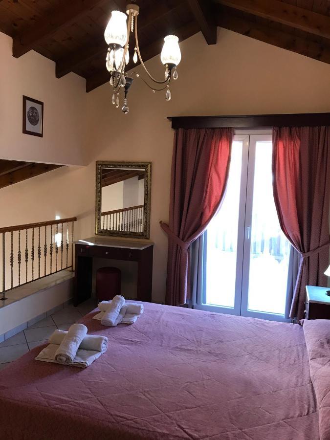L'Eremo Luxury Apartments Рода Екстериор снимка