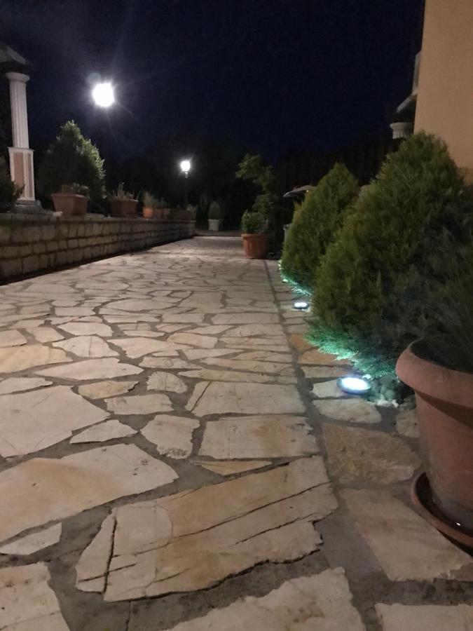 L'Eremo Luxury Apartments Рода Екстериор снимка